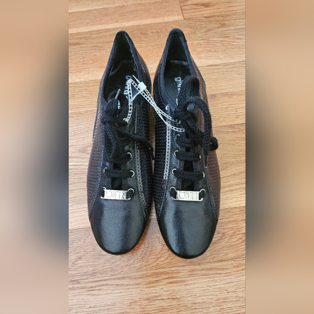 New Gianna Meliani Shoes, size EU36, color Black